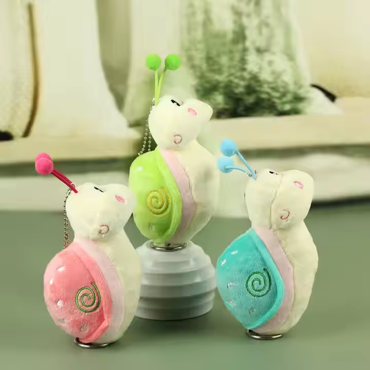Chaveiro Caracol de Pelúcia Adorável